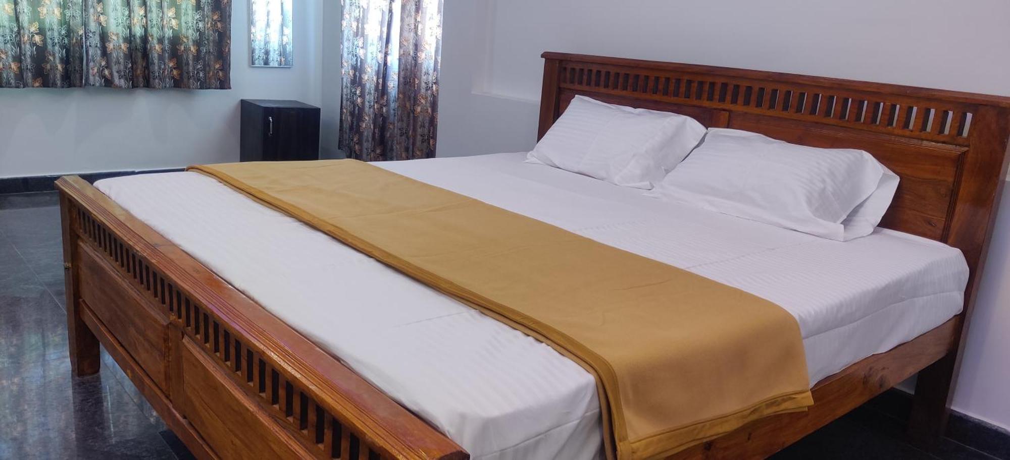 Aadhi Esha Residency Hotel Tiruvannamalai Ngoại thất bức ảnh