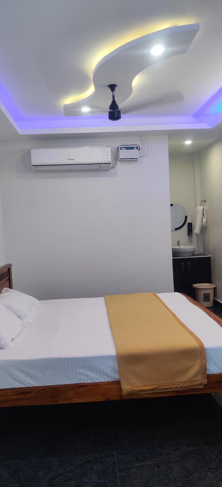 Aadhi Esha Residency Hotel Tiruvannamalai Ngoại thất bức ảnh