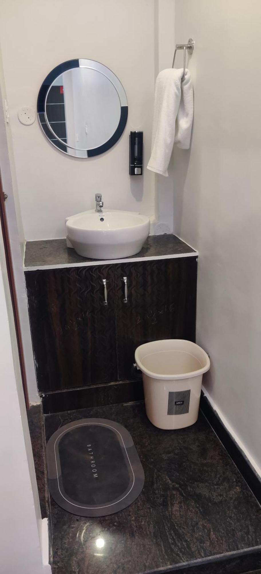 Aadhi Esha Residency Hotel Tiruvannamalai Ngoại thất bức ảnh